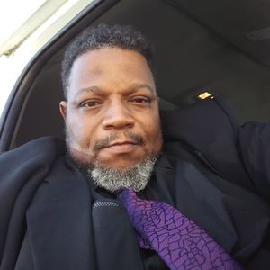 Meet your Posher, Derick